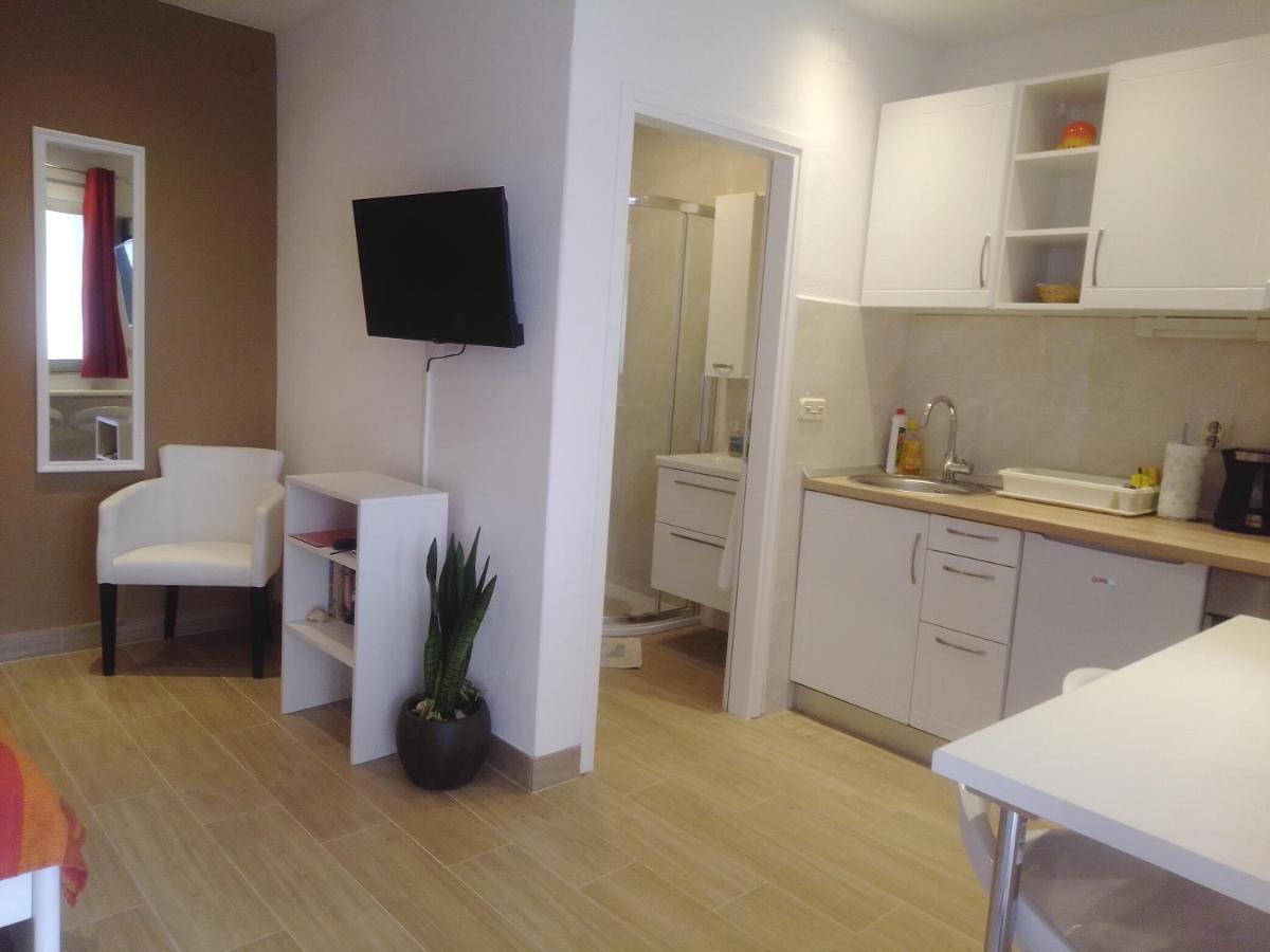 Apartments Haracic ฮวาร์ ภายนอก รูปภาพ
